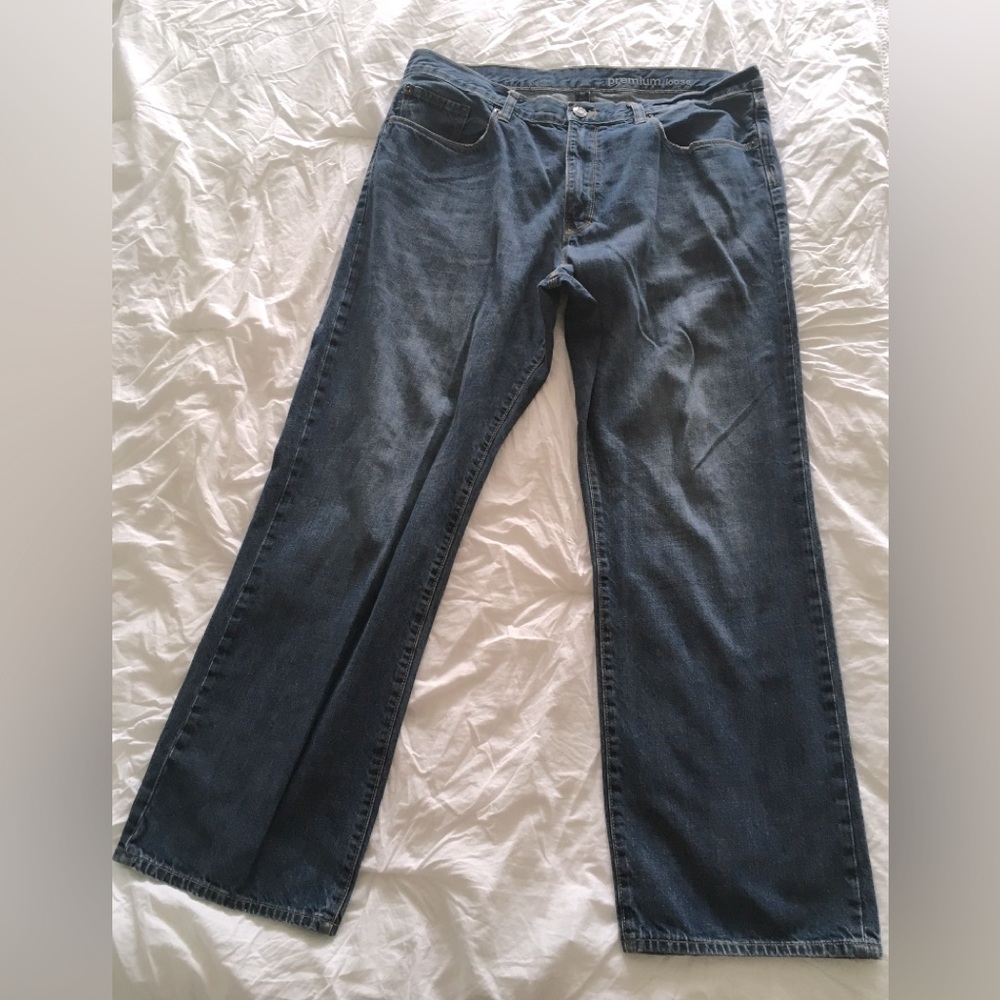 Gap Jeans size 38 x 32 (Loose Premium Fit)